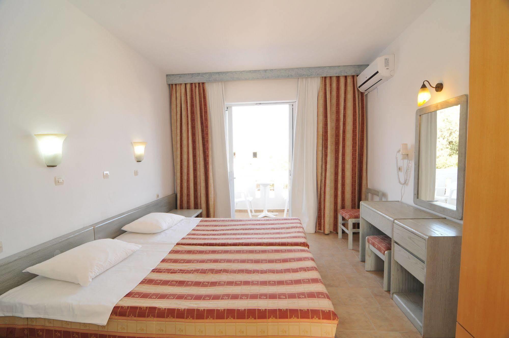 Fourtounis Hotel Kéfalos Extérieur photo
